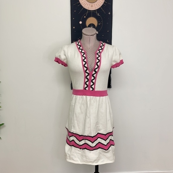 Milly Zig Zag Stripe V-Neck Sweater Dress Elastic Cuff Size S White - Picture 1 of 3